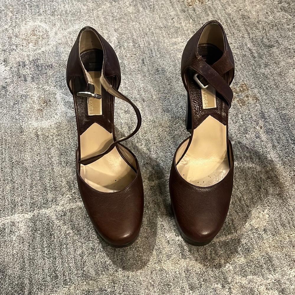 Brown Michael Kors close toe heels